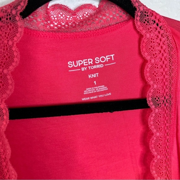 Torrid Cardigan Women 1X 14 16 Cover up Coral Pink Soft Knit Lace Trim Top HH - Picture 5 of 10